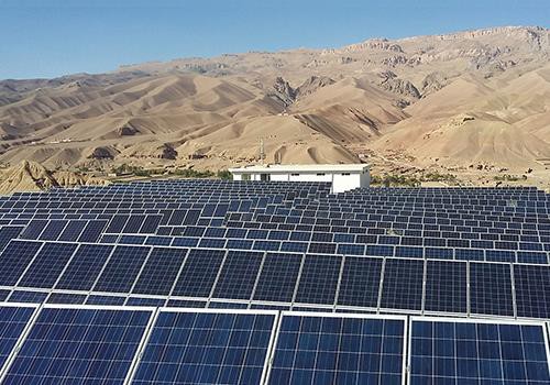 افغانستان میں شمسی توانائی کے فروغ کو فروغ دینے کے لئے ADB نجی شعبے کا معاہدہ